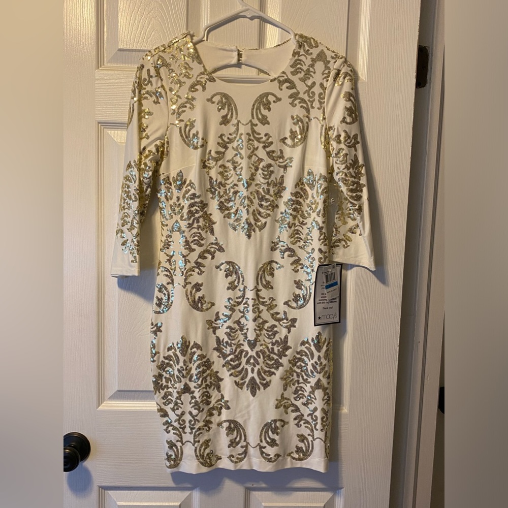 NWT - Macys Dress - White / Gold - Size 9/10